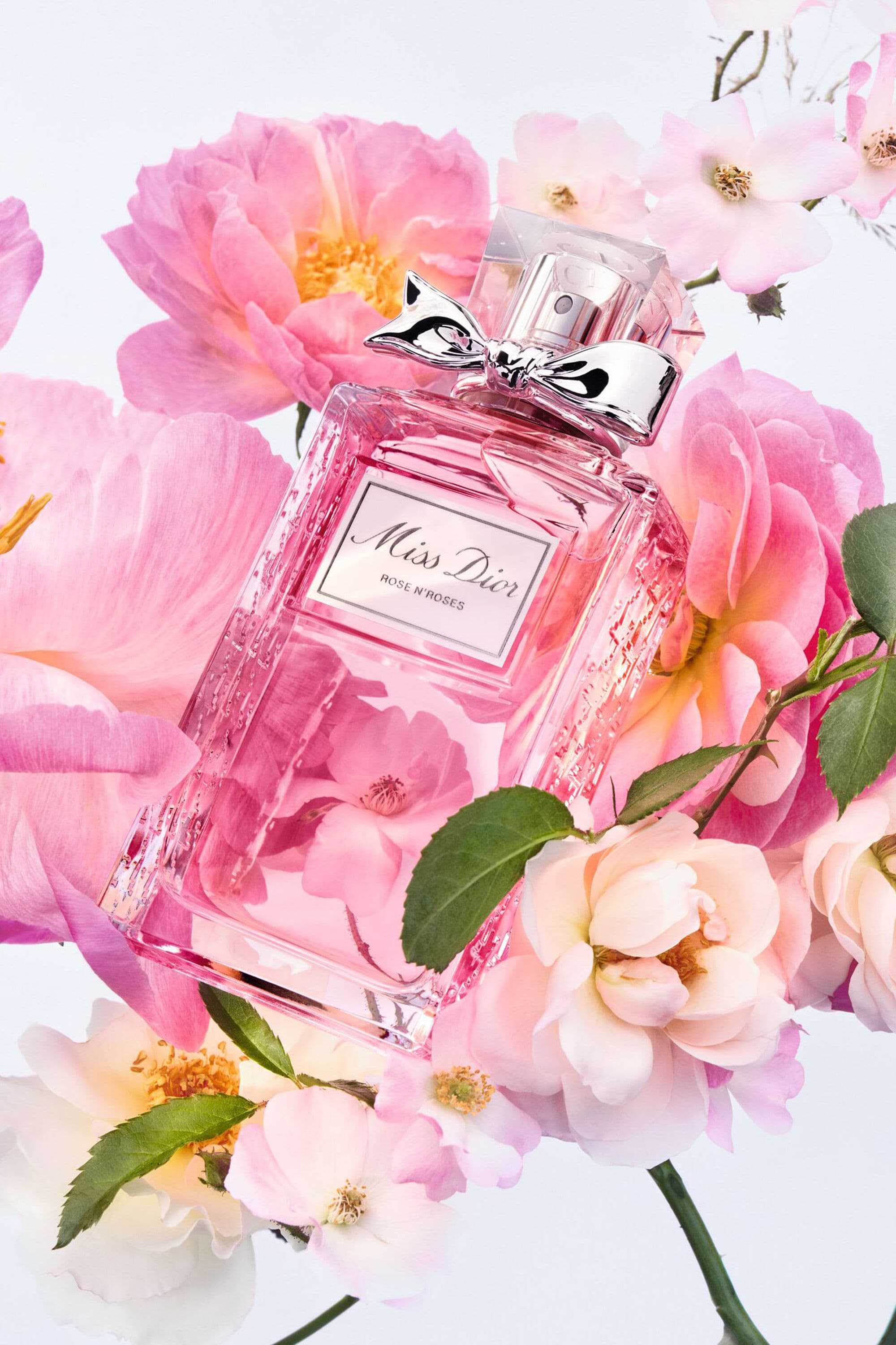 Dior Miss Dior Rose N'Roses bottle among roses